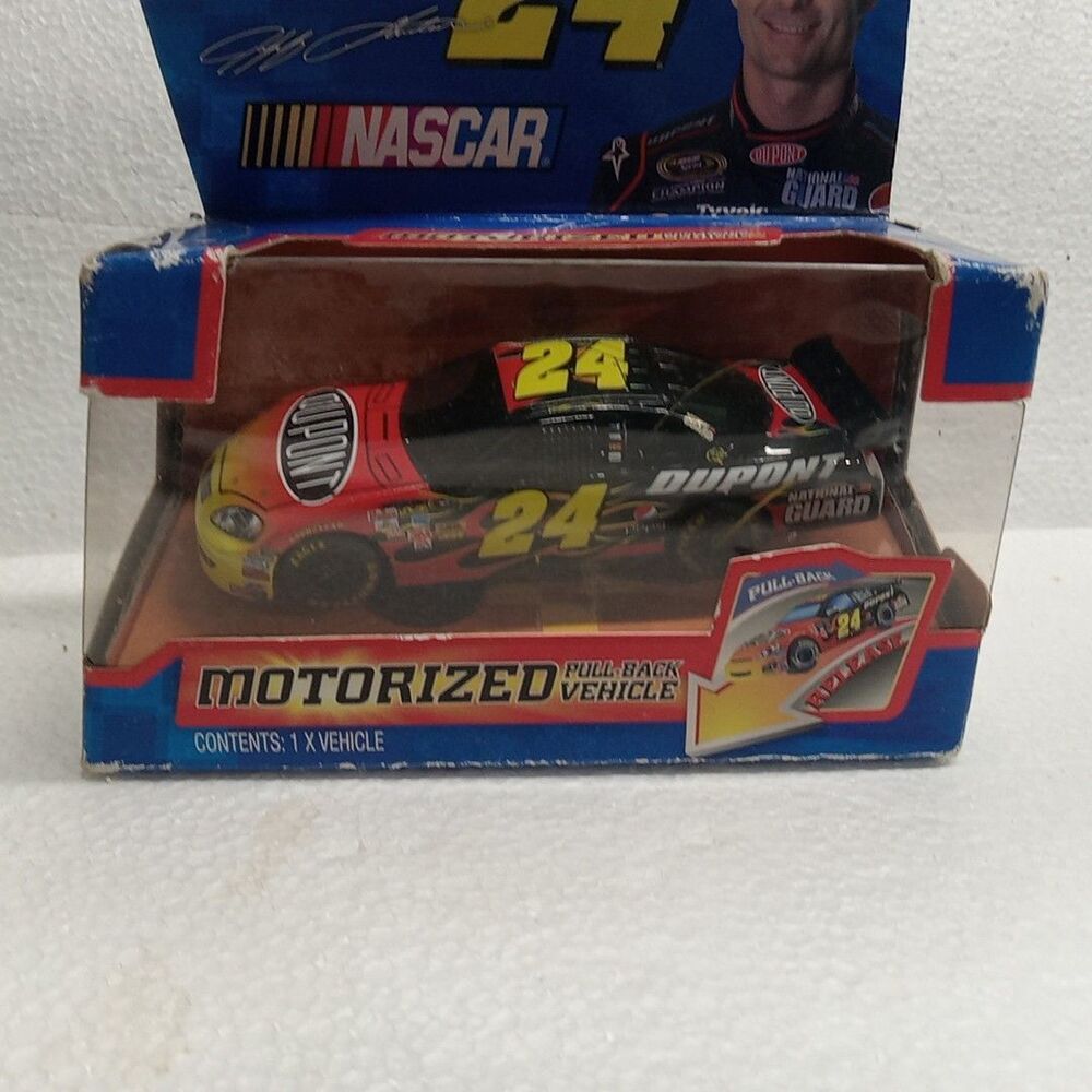 Jeff Gordon #24 NASCAR 2010 Motorized 1:43 Pull-Back Vehicle Dupont Car